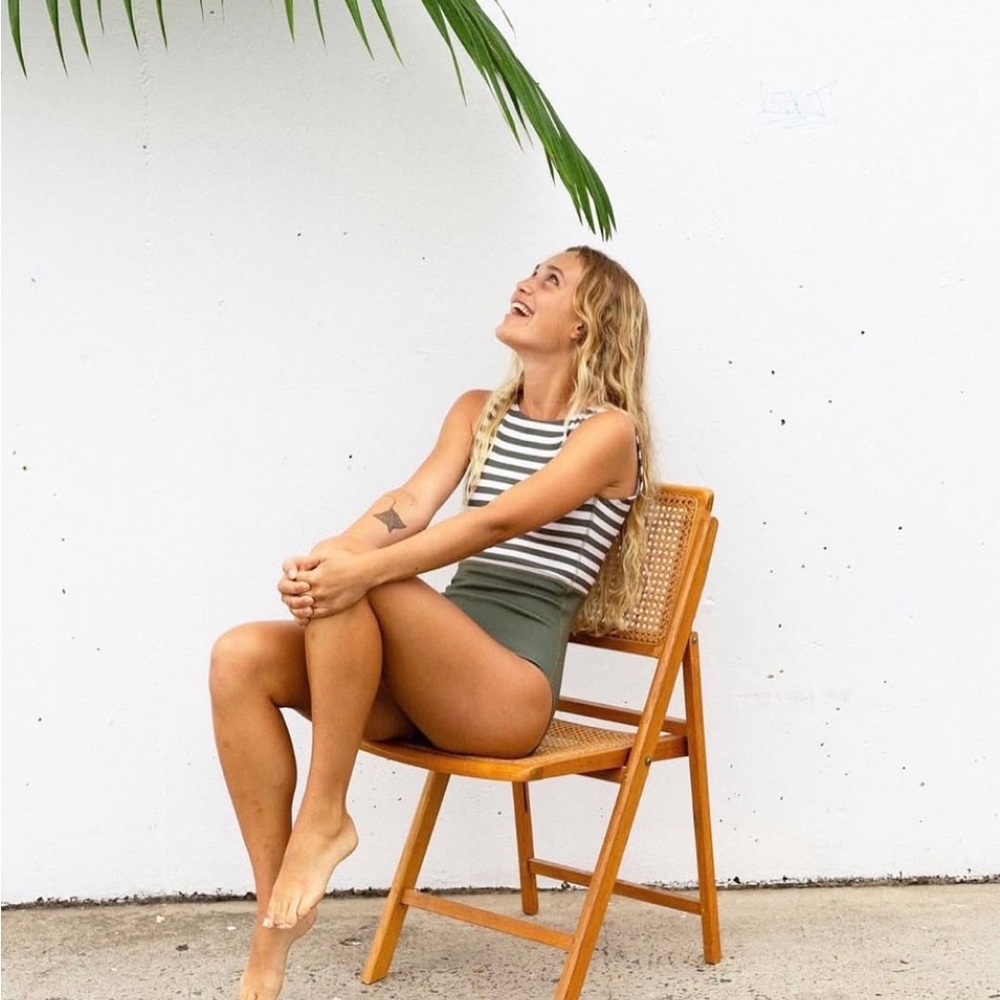 Winki wetsuit Striped Olive Green and White